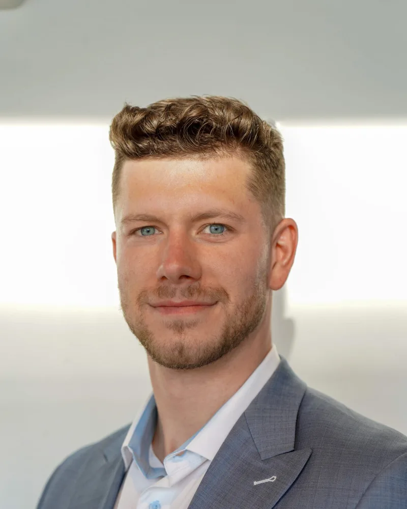 Portrait of Jason Clark